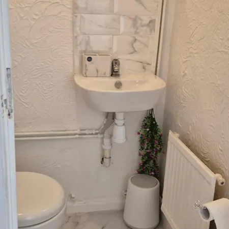 Spacious 3 Bedroom House Free Private Parking Garden Fast Wifi Entire Home Sleeps 7 Бристоль