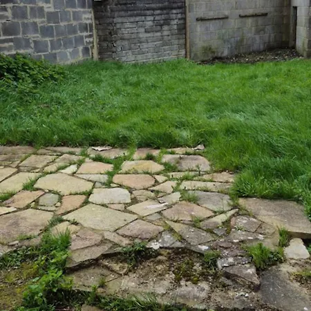 Holiday home Spacious 3 Bedroom House Free Private Parking Garden Fast Wifi Entire Sleeps 7