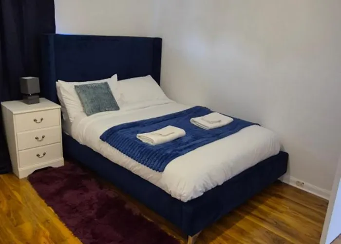 Spacious 3-bedroom House With Parking & Garden Prázdninový dům Bristol