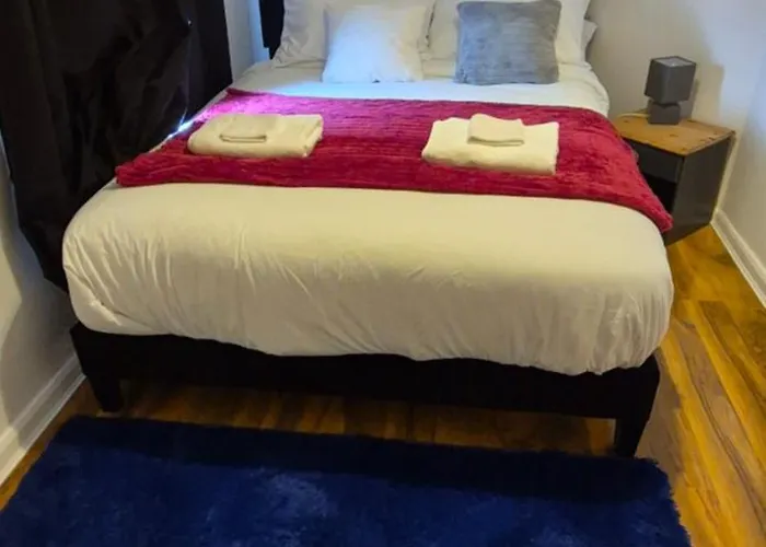 Spacious 3-bedroom House With Parking & Garden Bristol